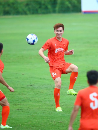 Malaysia đối mặt 3 'khắc tinh' đẳng cấp: Đẹp trai, tài hoa và đều từng giành Quả bóng vàng!