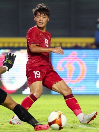 Từ 'vua giải trẻ' đến niềm kỳ vọng mới trên hàng công đội tuyển Việt Nam