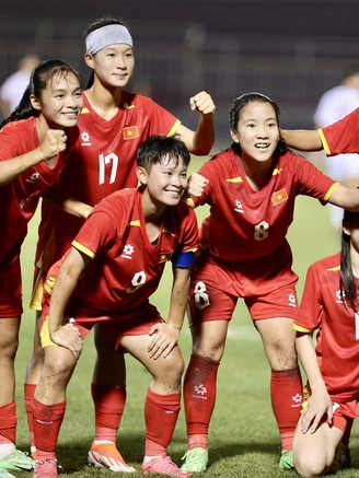 U.19 Việt Nam, Thái Lan thắng ấn tượng ở giải nữ: 2 siêu phẩm tại sân Thống Nhất
