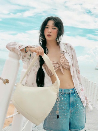 Học cách phối đồ nhiều lớp vào mùa hè từ các thần tượng Kpop