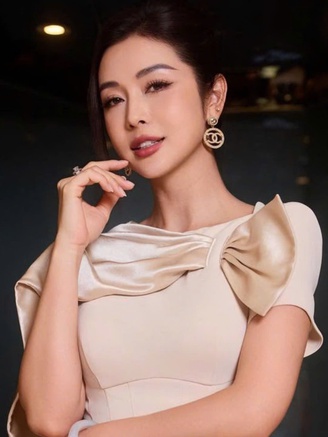 Showbiz 9.7: Jennifer Phạm ở tuổi 40; Vì sao Phạm Anh Duy mang ơn Trấn Thành?