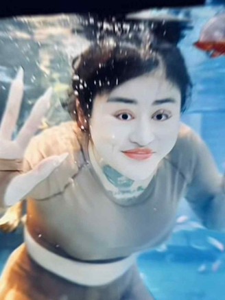 Những 'trò lố' của Ngân Baby trước ồn ào đập phá cây ATM