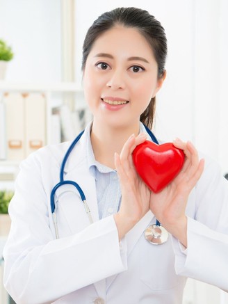 Làm sao để theo dõi nhồi máu cơ tim tại nhà?