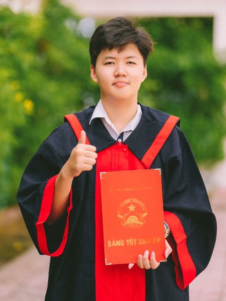 Thủ khoa tỉnh Cà Mau: 'Không đặt mục tiêu thủ khoa, chỉ là cố gắng hết sức'