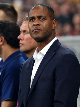HLV Kluivert bất ngờ xác nhận cú sốc lớn cho Indonesia, vé World Cup 2026 lâm nguy