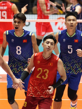 Việt Nam đánh bại 'khắc tinh' Philippines, giành ngôi á quân chặng 2 giải bóng chuyền SEA V.League