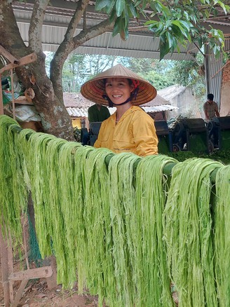 Từ ruộng đồng đến sàn diễn thời trang