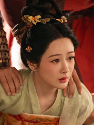 Dương Tử đi ngược lối mòn của showbiz Hoa ngữ