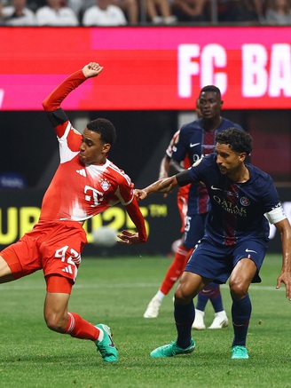 Musiala chấn thương kinh hoàng, Bayern Munich thua cực đau dù PSG bị tận 2 thẻ đỏ