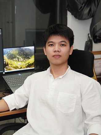 Chàng trai tốt nghiệp sớm một học kỳ loại xuất sắc