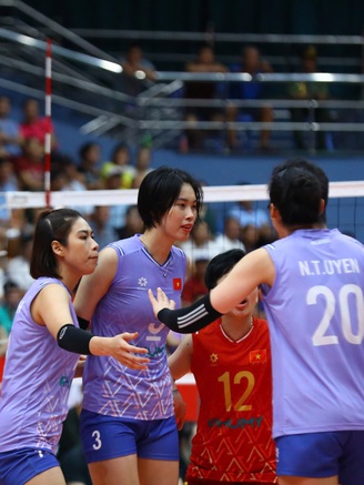 Bích Tuyền rực sáng, đội tuyển bóng chuyền nữ Việt Nam vẫn ngậm ngùi về nhì VTV Cup