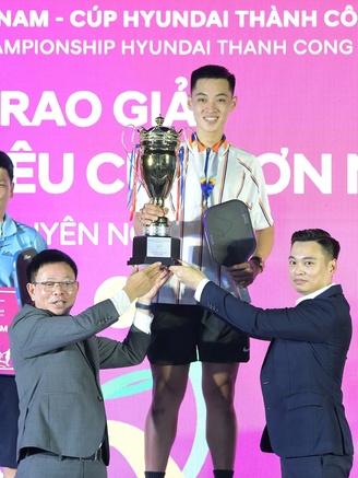 Trương Vinh Hiển thắng lớn ở giải pickleball Việt Nam 2025