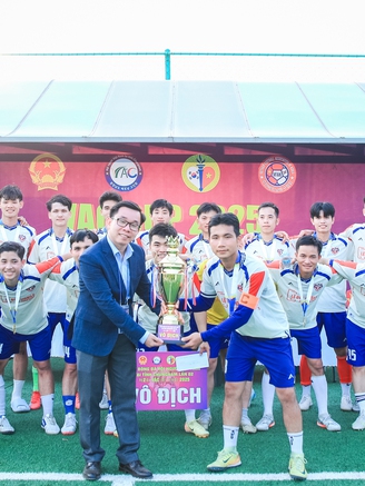 Hơn 600 người Việt tại Hàn Quốc tham gia giải bóng đá hướng về quê hương