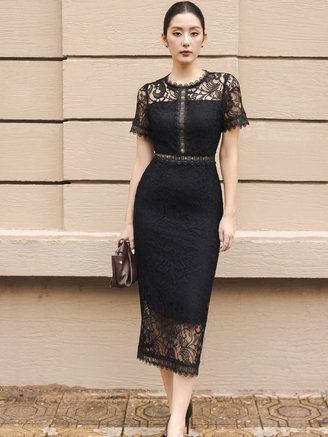 Váy ren cổ điển được lòng cô nàng hiện đại