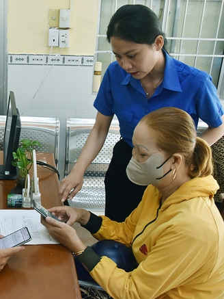 Tận tâm hỗ trợ đồng bào Khmer và ngư dân