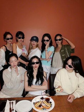 SNSD tái hợp với đội hình đầy đủ 8 thành viên