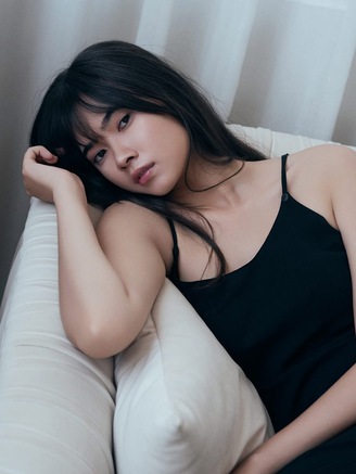 Nhan sắc đời thường của nữ diễn viên mang 2 dòng máu trong 'Mang mẹ đi bỏ'
