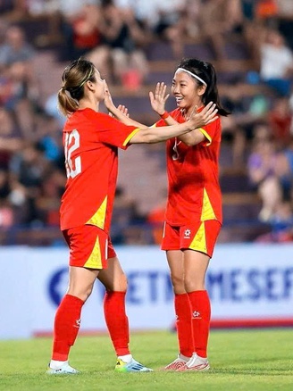 Huỳnh Như đóng vai trò mới ở đội tuyển nữ Việt Nam, AFF Cup thêm phần lôi cuốn