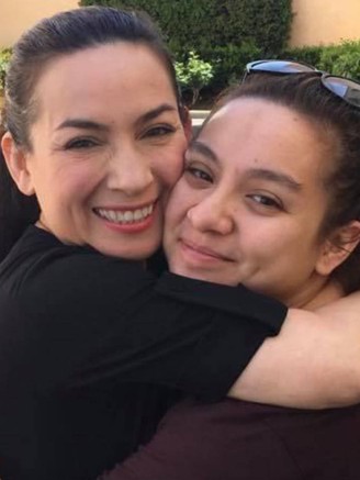 Con gái cố nghệ sĩ Phi Nhung về Việt Nam