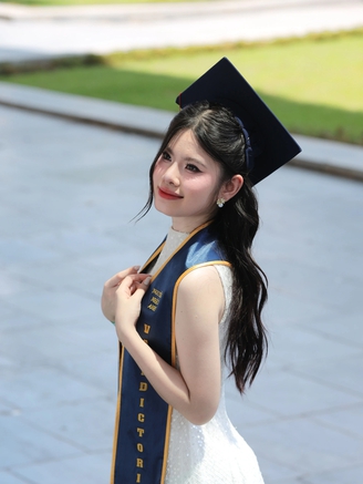 Nữ sinh xinh đẹp tốt nghiệp thủ khoa Học viện ngoại giao