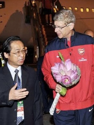 Hành động kép sau chính sách thị thực mới