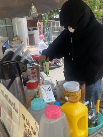 Mưu sinh dưới cái nắng nóng như đổ lửa