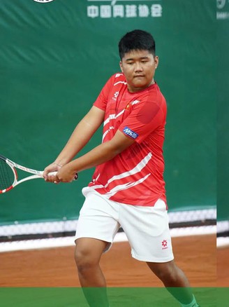 Tay vợt 14 tuổi Việt Nam gây sốc, đánh bại hạt giống số 2 người Ấn Độ