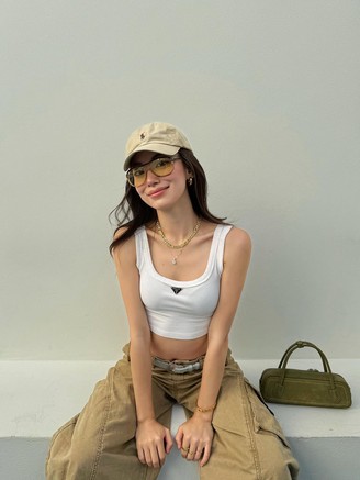 4 ý tưởng phối đồ đầy sáng tạo với mũ lưỡi trai và kính mắt