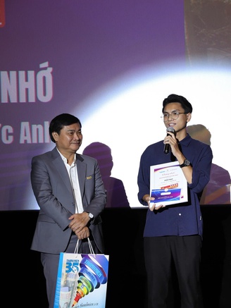 'Mầm nhớ' thắng lớn tại cuộc thi phim ngắn Việt Nam - Vietnamese 2025