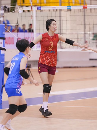 FIVB bất ngờ nhắc tên Bích Tuyền cùng dàn sao bóng chuyền nữ Việt Nam