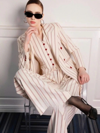 Trẻ trung với vẻ đẹp tối giản của họa tiết kẻ sọc