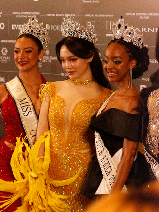 Dàn thí sinh quốc tế hào hứng đến Việt Nam tranh vương miện Miss Cosmo 2025