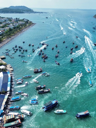 Từ ngày 25.8 sẽ thu phí tham quan vịnh Nha Trang