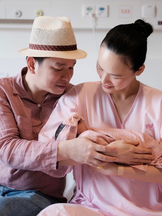 Siêu mẫu Tuyết Lan ‘vượt cạn’ thành công, làm mẹ ở tuổi U.40