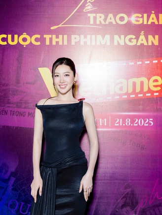 Diễn viên Thúy Ngân quyến rũ, Đinh Ngọc Diệp cá tính trên thảm đỏ