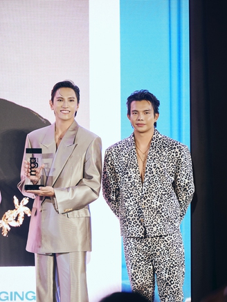 Chàng trai bị từ chối 2 lần trong 'Người ấy là ai' bất ngờ được vinh danh