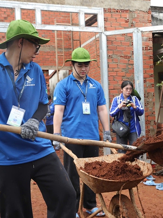 Xây 'Nhà thanh niên' cho người dân vùng biên giới