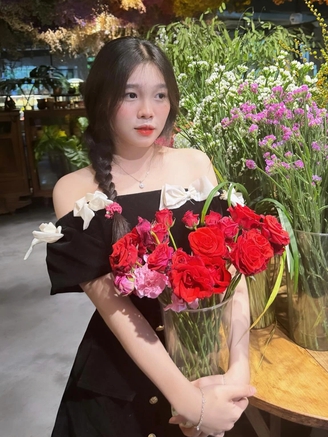 Cô gái 18 tuổi viết đơn tình nguyện tham gia nghĩa vụ quân sự