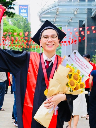 Hành trình từ thủ khoa khối B đến thủ khoa đầu ra Trường Y