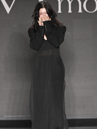 Nữ thiết kế Việt trình diễn BST tại New York Fashion Week 2026