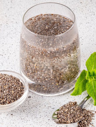 Hiệu quả bất ngờ của hạt chia và nha đam