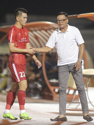 HLV Huỳnh Đức, Tiến Linh và màn tái ngộ đầy duyên nợ: Trận ‘derby’ TP.HCM cực nóng