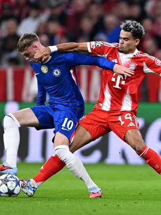 Harry Kane lập cú đúp giúp Bayern Munich đánh bại Chelsea, Liverpool thắng Atletico Madrid như ‘phim hành động’