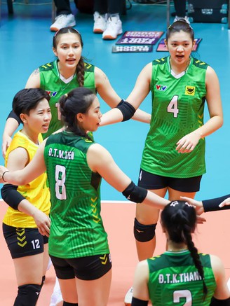 Thêm chiến thắng cho đại diện bóng chuyền nữ Việt Nam trên đất Thái Lan 