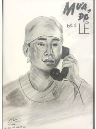 Cô gái vẽ tranh nhân vật trong phim Mưa Đỏ để giữ lại cảm xúc