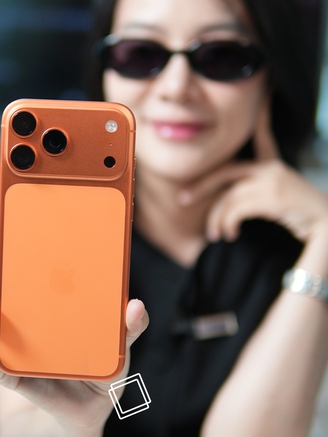 Đập hộp iPhone 17 Pro Max màu cam hot nhất hiện nay: Giá 45 triệu có xứng đáng?