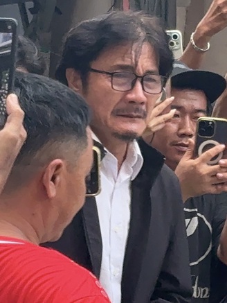 NSƯT Công Ninh nghẹn ngào đến tiễn biệt diễn viên Ngọc Trinh