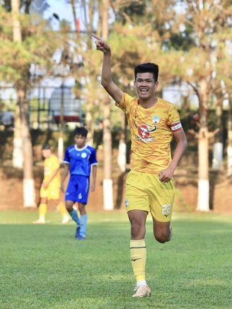 Chuyện chưa kể về 'cây sào' Quang Kiệt cao gần 2 m của đội tuyển Việt Nam