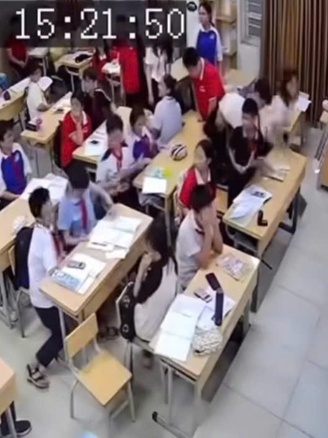 Diễn đàn: Tôn nghiêm trong giáo dục có phải đã mai một?