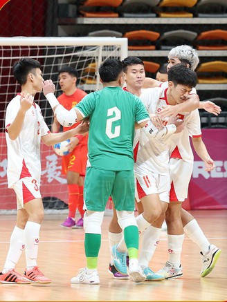 Thắng đậm Trung Quốc, đội tuyển Việt Nam xây chắc ngôi đầu giải futsal châu Á: Chủ nhà bị loại
